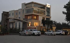 Hotel Pacific Roorkee